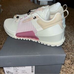 ECCO Biom 2.0 Breathru Cross Trainer Shoe White Pink Women’s Size 9-9.5 EU40